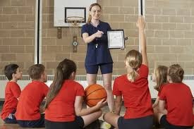 西甲黑马赫罗纳锁定欧冠资格，曼城卫星队崛起