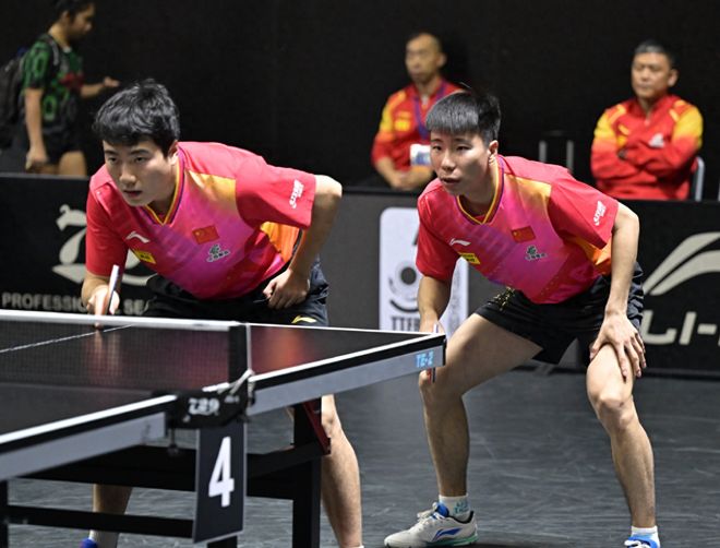 与此同时 与此同时