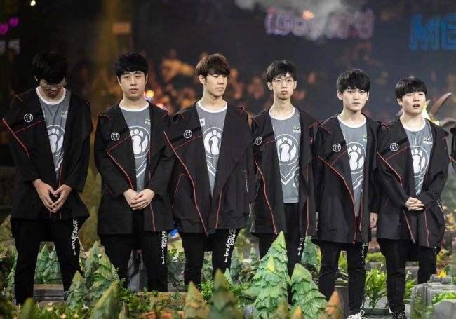 国际赛事中 国际赛事中