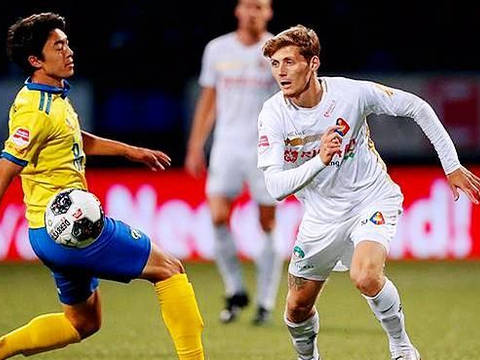 舞台上完成 舞台上完成