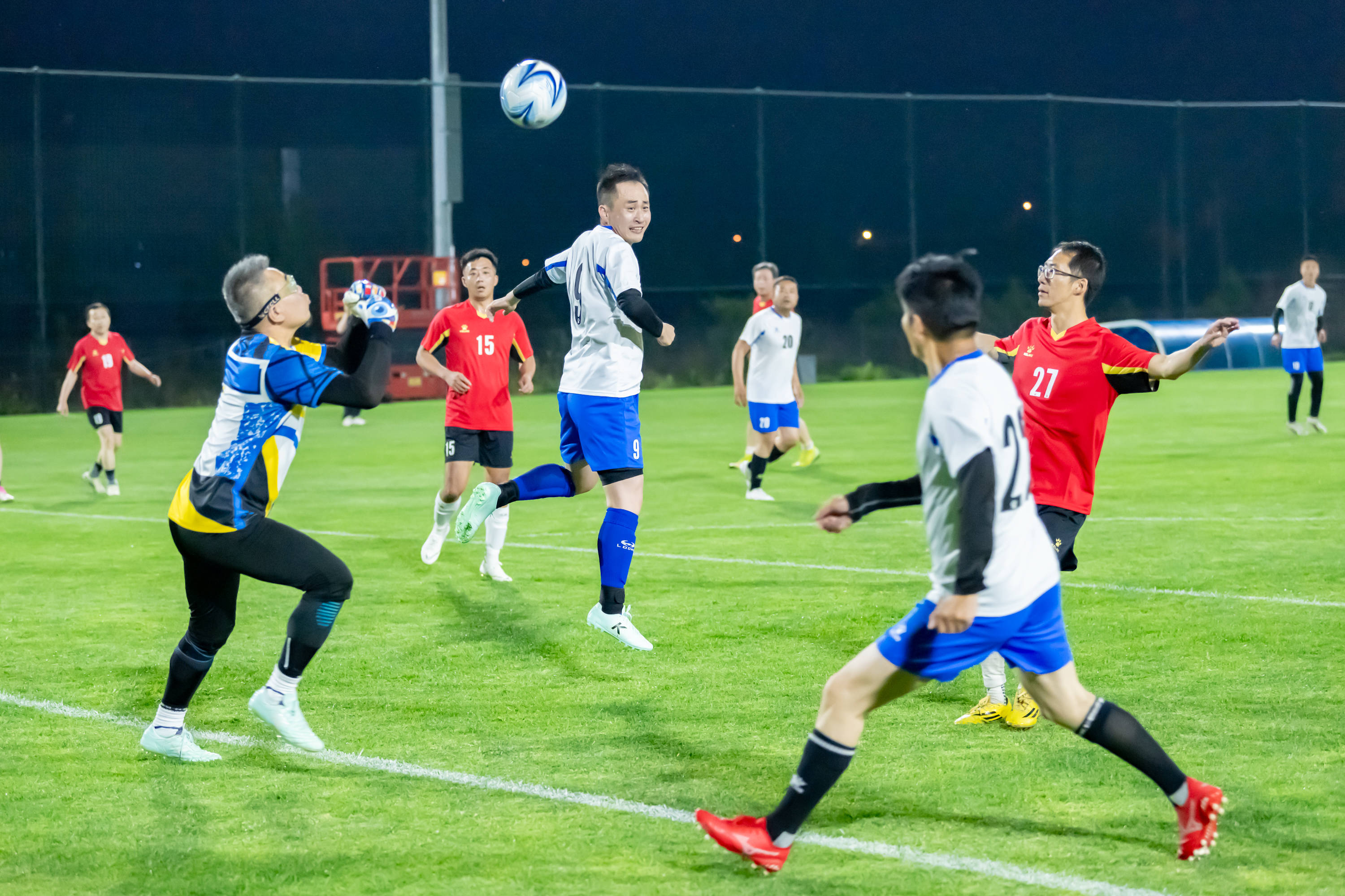 中的竞争力 中的竞争力