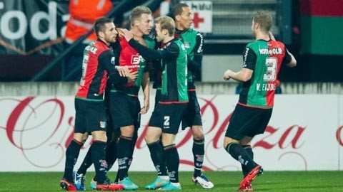 赛场上的象 赛场上的象